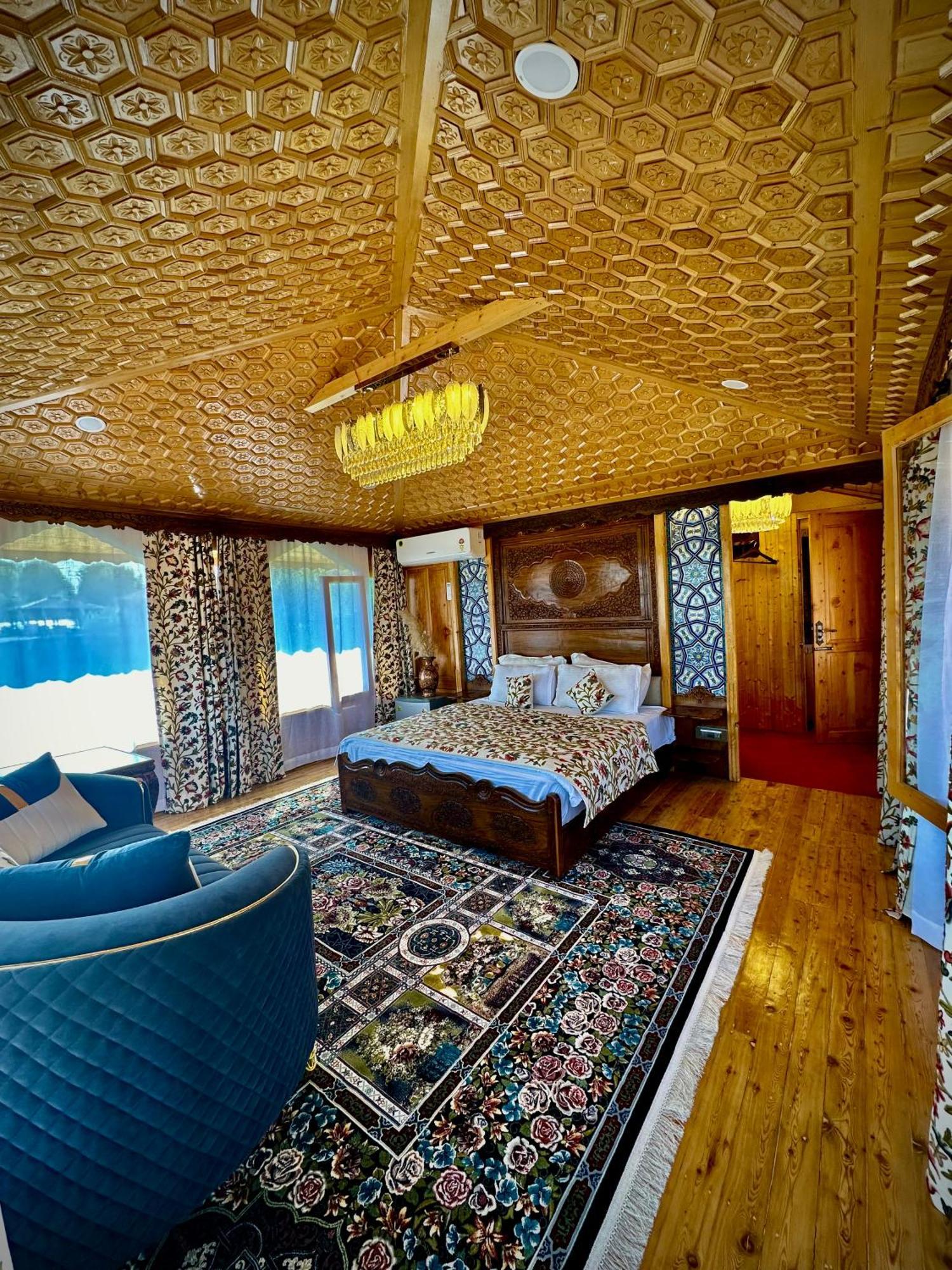 New Jacquline Heritage Houseboats Srinagar  Ngoại thất bức ảnh