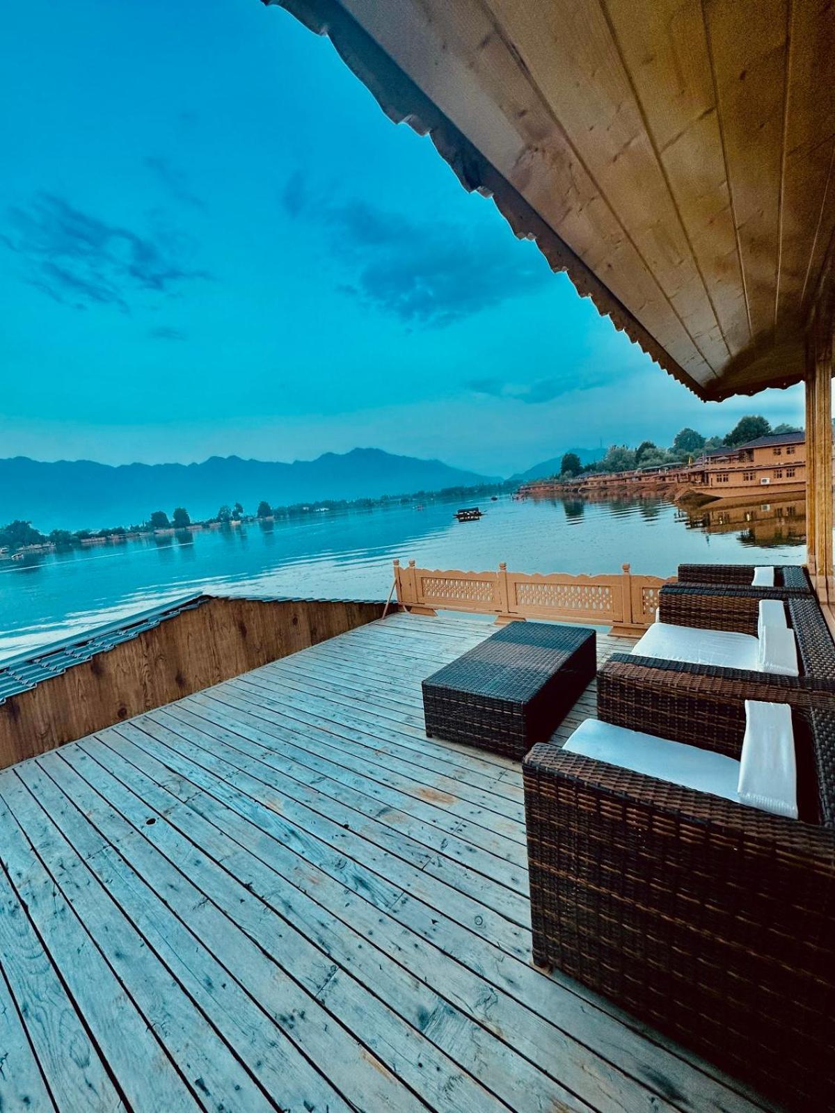 New Jacquline Heritage Houseboats Srinagar  Ngoại thất bức ảnh